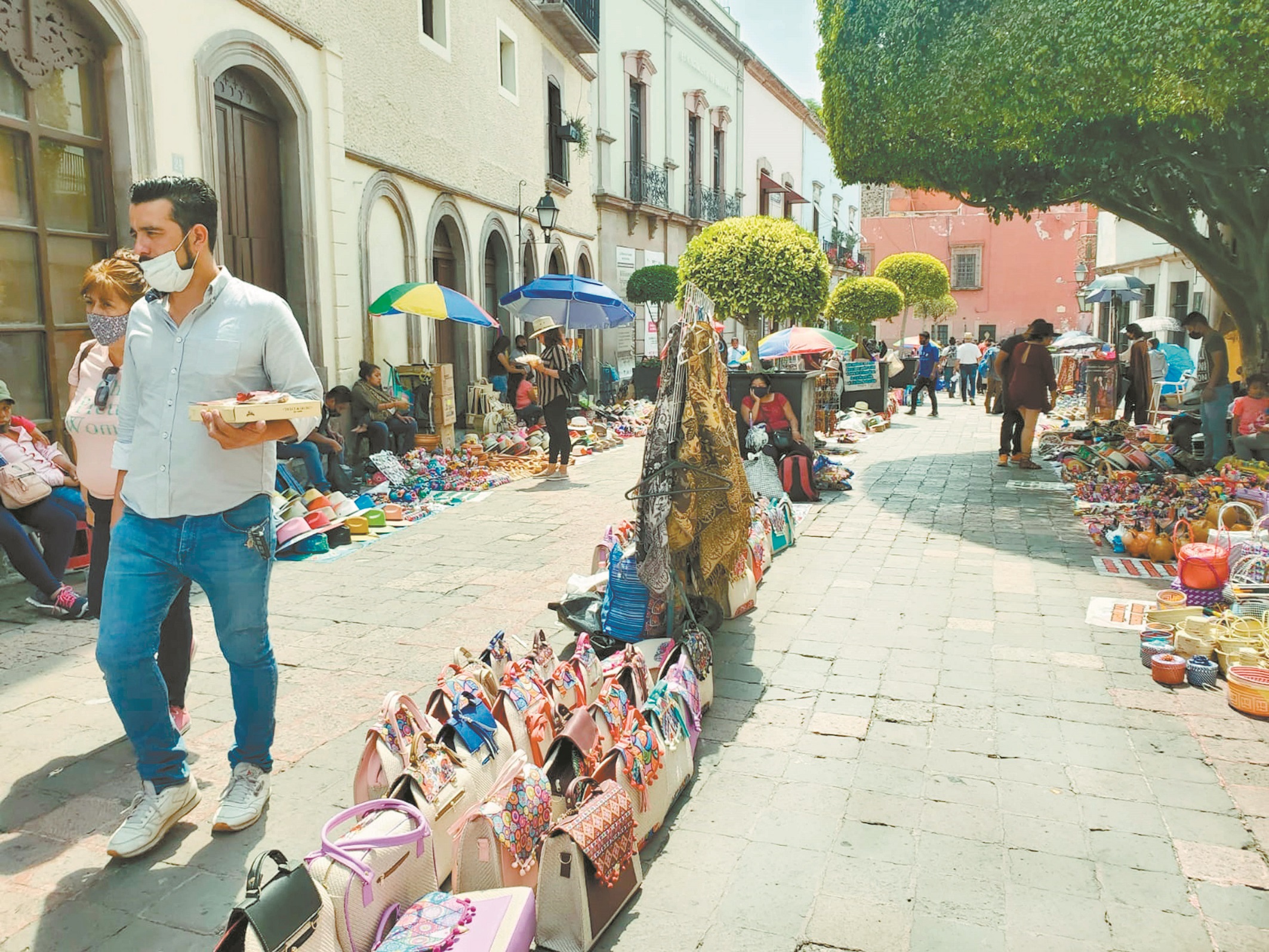 Chinas, 60% de las “artesanías” que se venden en el centro de Querétaro 