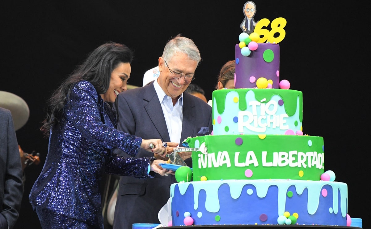 De Poncho de Nigris a Escorpión Dorado: las felicitaciones a Salinas Pliego por su cumpleaños