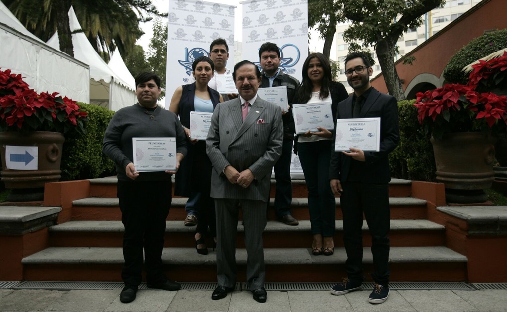 EL UNIVERSAL premia diseño de medalla para Centenario