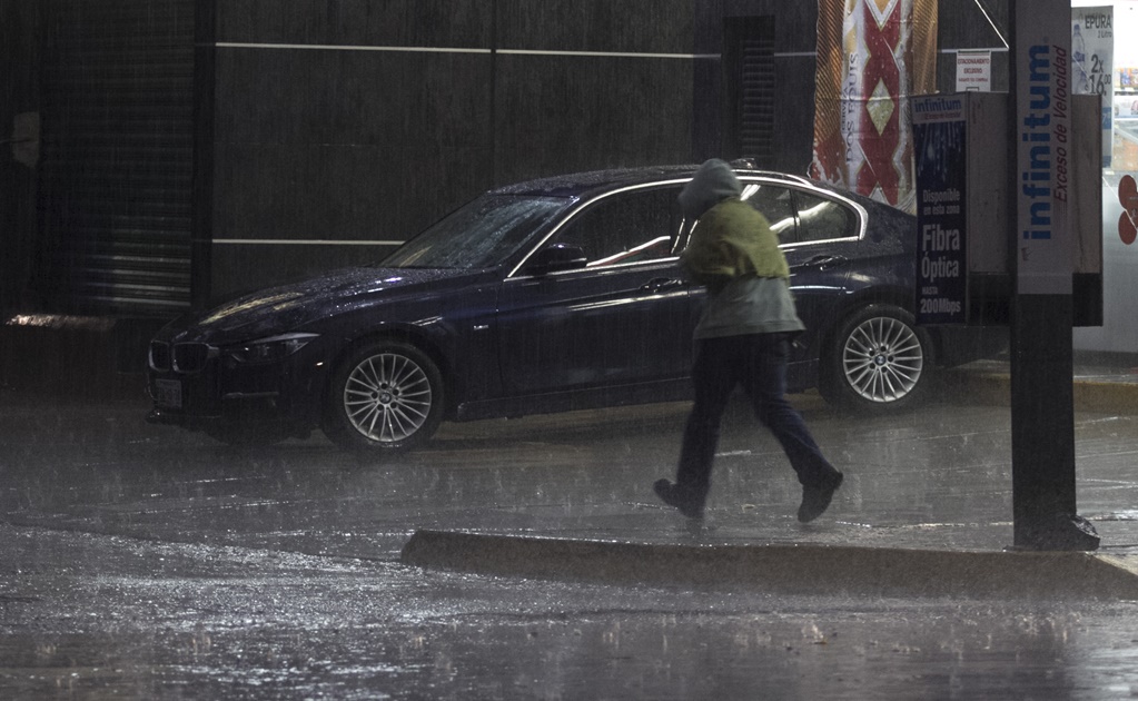 Prevén fuertes tormentas y actividad eléctrica en Puebla