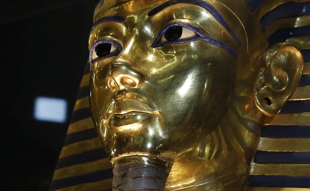 Devolverán brillo a la máscara de Tutankamón