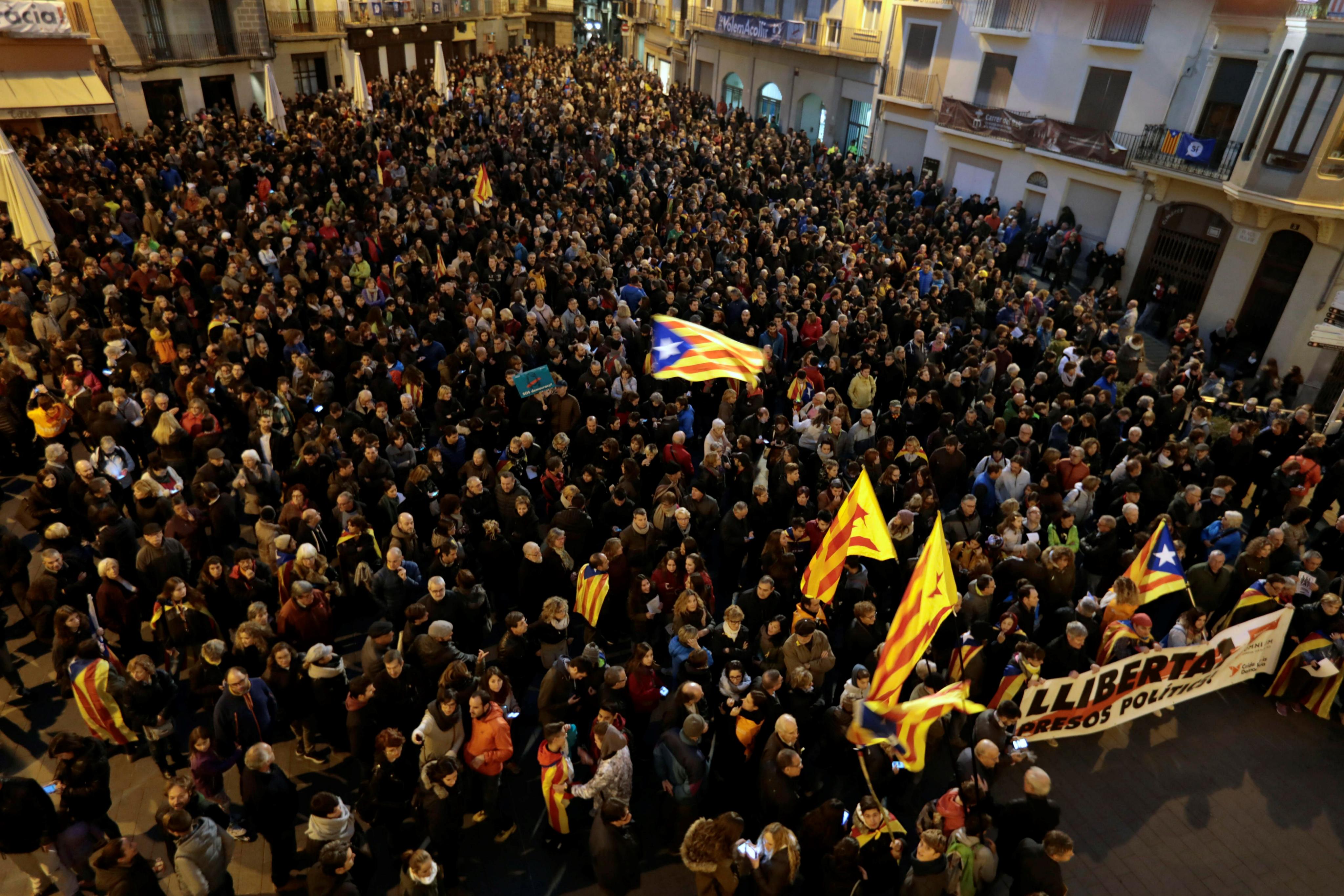 España anula declaración de independencia aprobada por Cataluña
