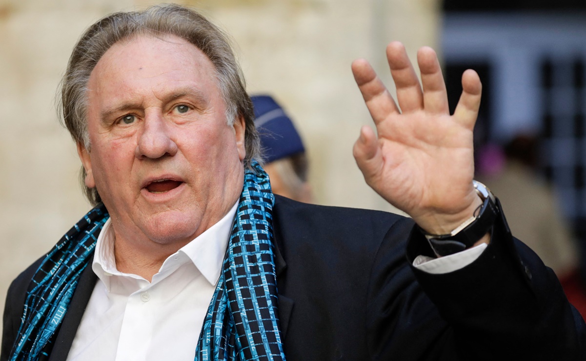 Gérard Depardieu pone a "disposición" su Legión de Honor tras acusaciones de violación