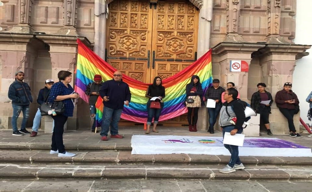 Comunidad LGBTTTI toma Legislatura de Zacatecas para exigir matrimonio igualitario