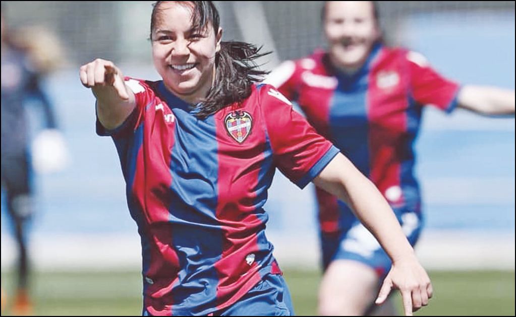 Gol de Charlyn Corral, el mejor de La Liga Femenil en España