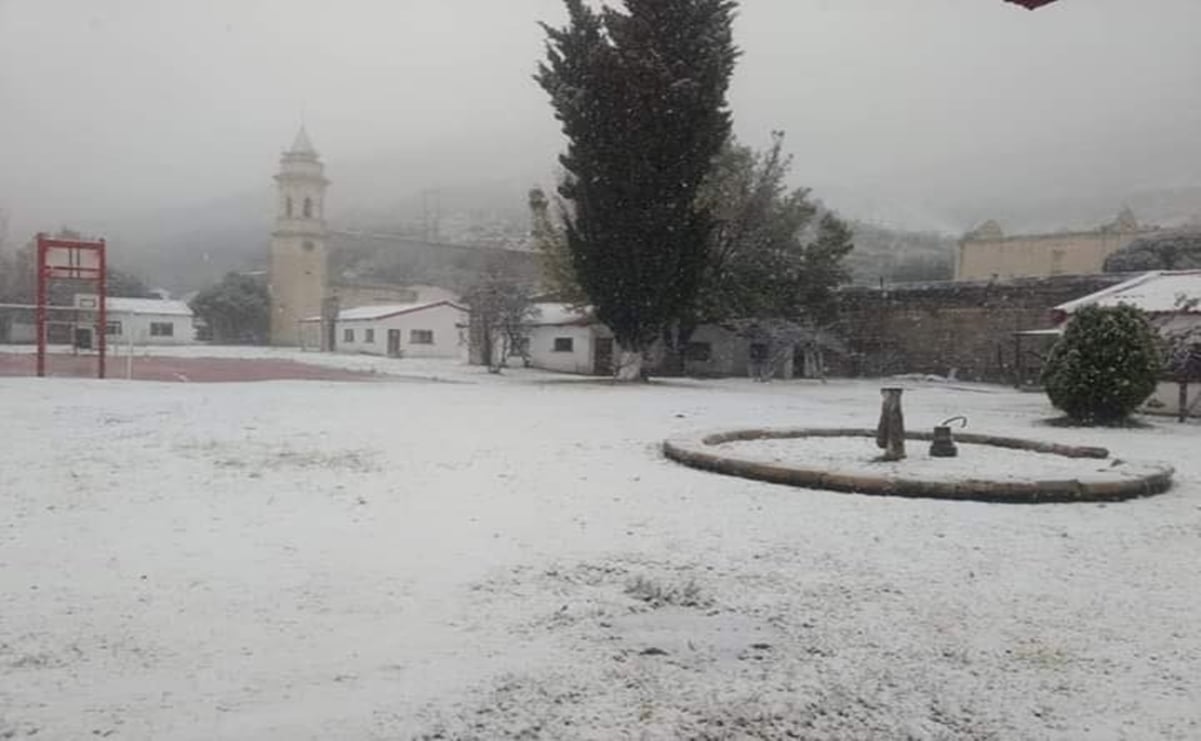 Real de Catorce se viste de blanco tras nevada 