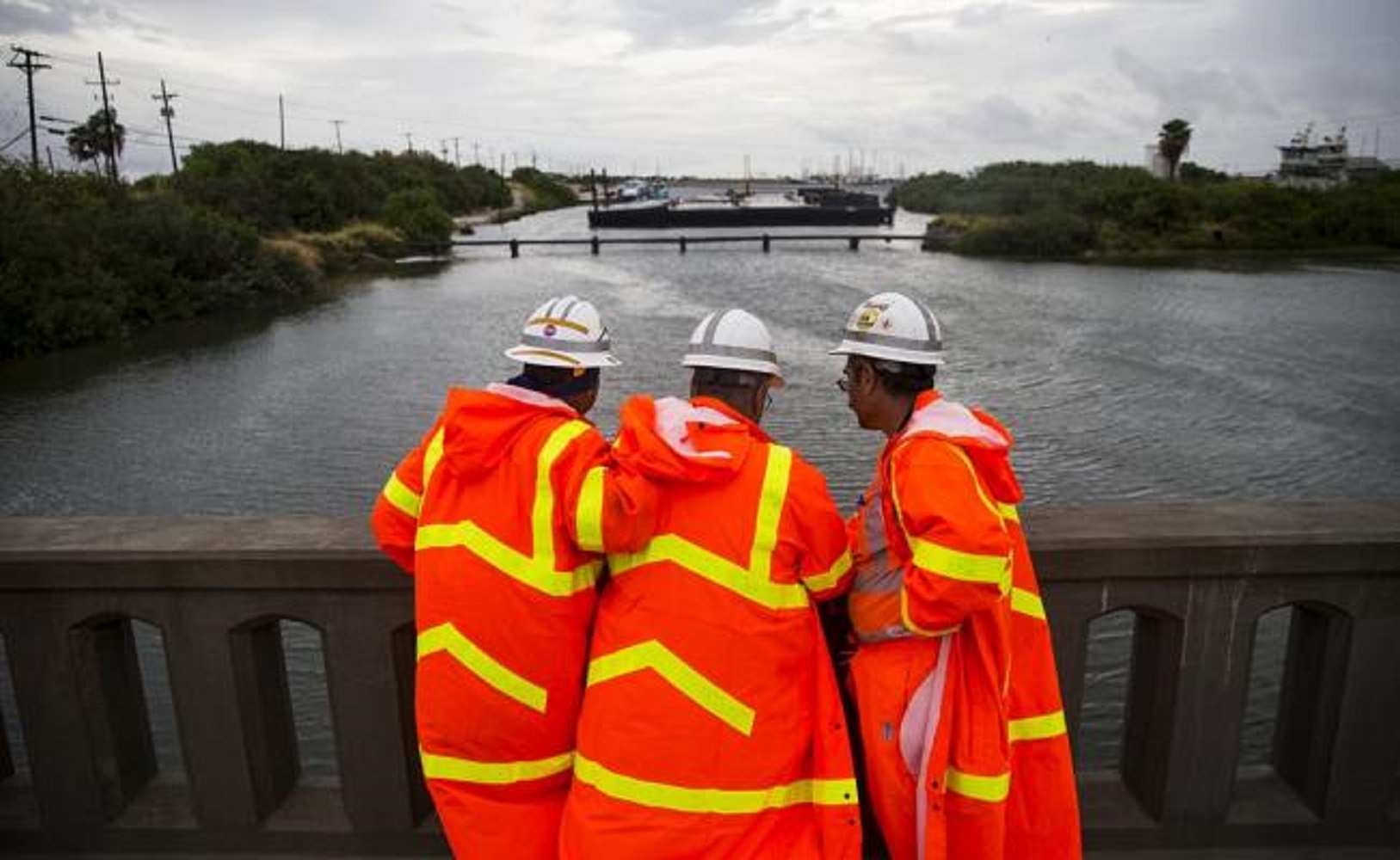 "Harvey" amenaza con inundar Texas