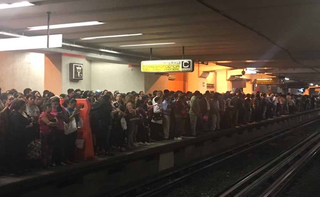 Reportan falla eléctrica en Línea 9 del Metro