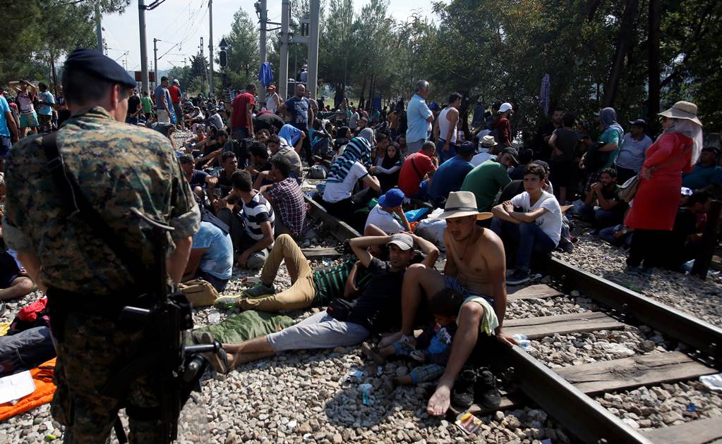 Refugiados provocan un estado de emergencia en Macedonia 