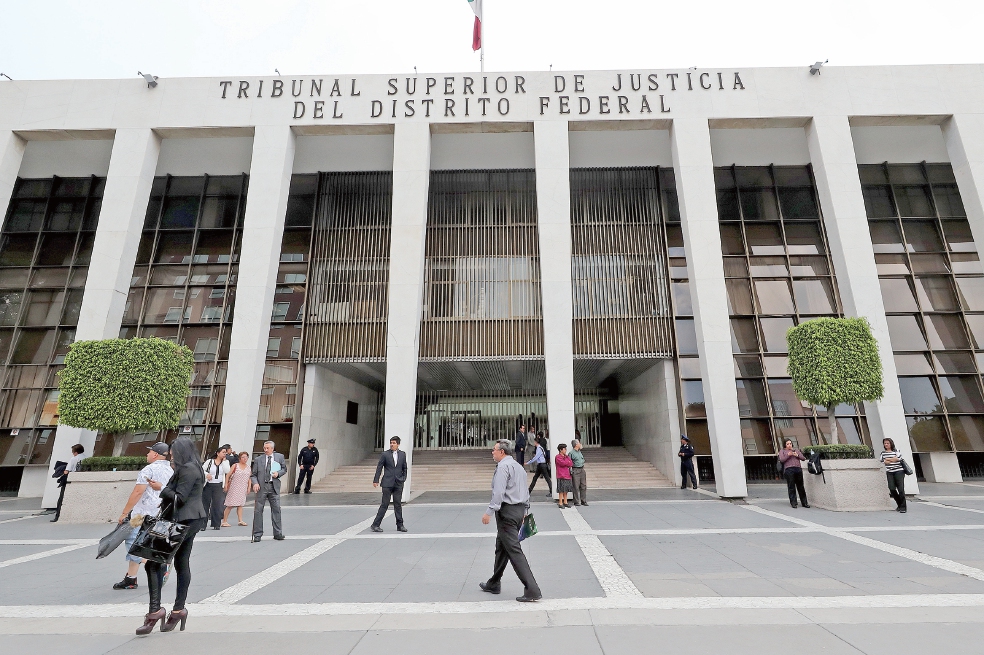 Augusto Pérez promete continuidad al frente del Tribunal Superior local