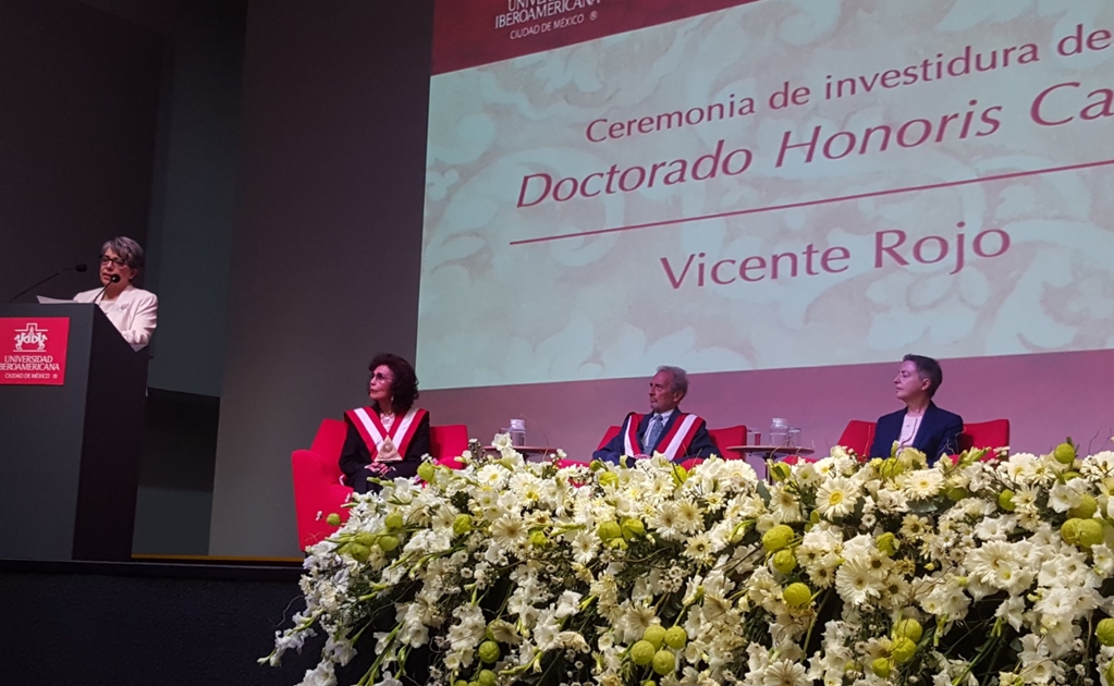 Vicente Rojo recibe doctorado Honoris Causa de la Ibero