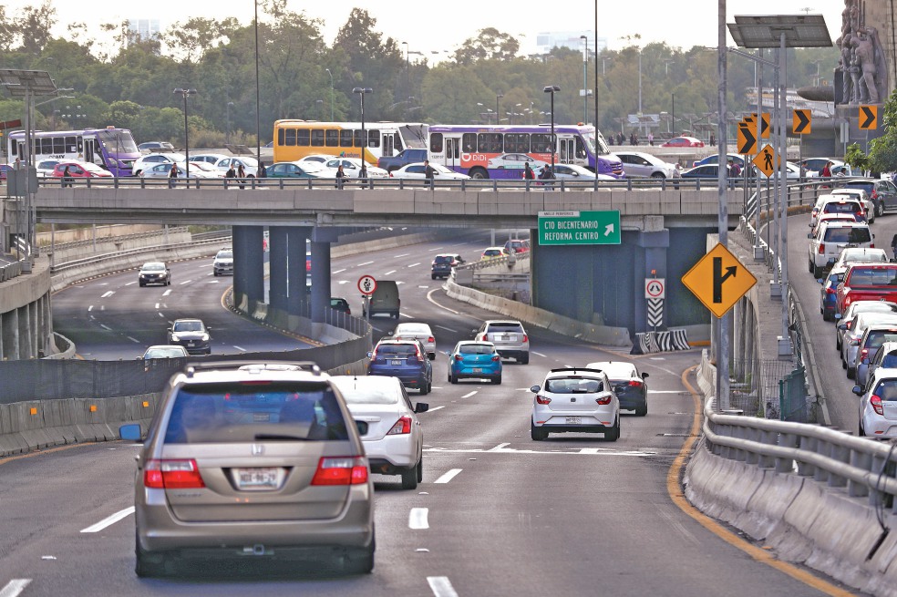 Autos híbridos y eléctricos tienen descuentos en el Tag