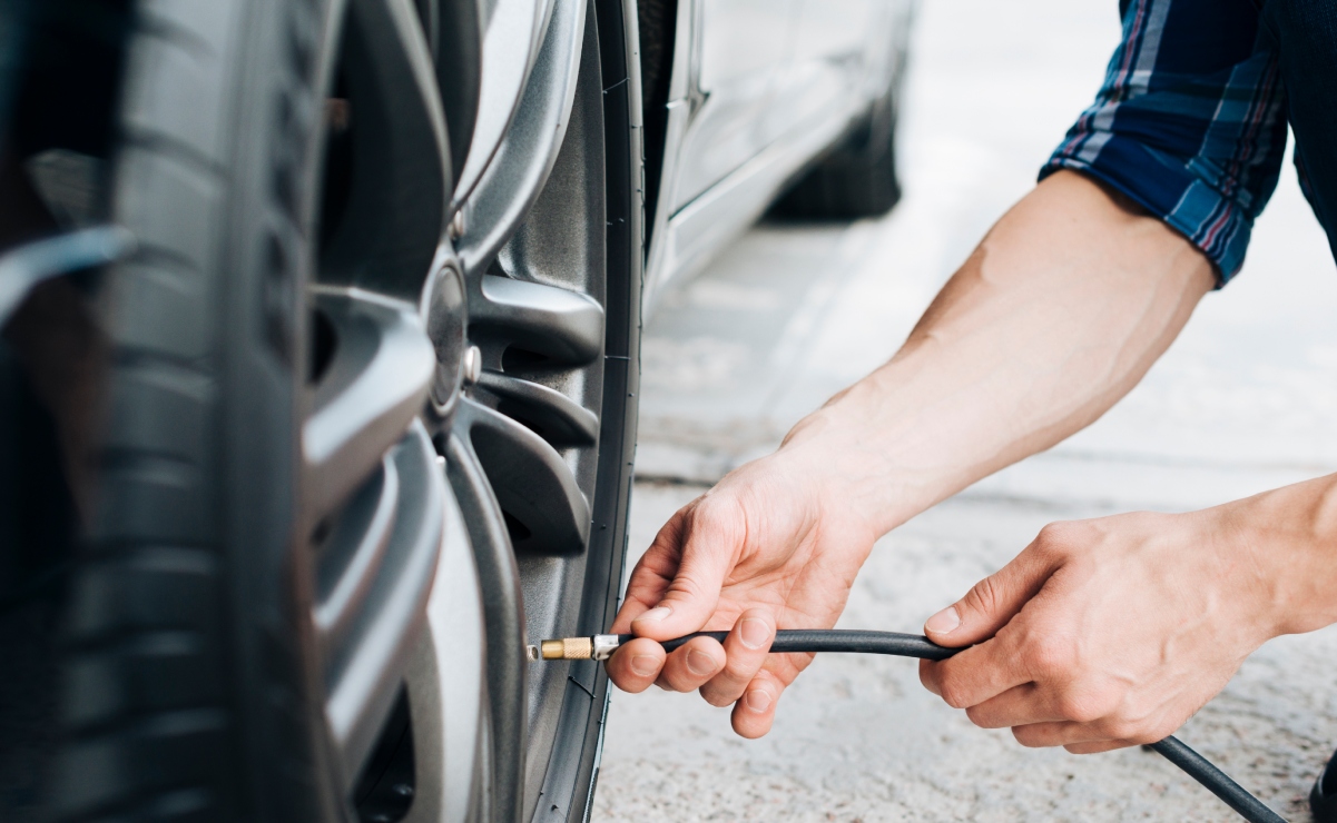 Qué presión deben tener las llantas del coche en carretera