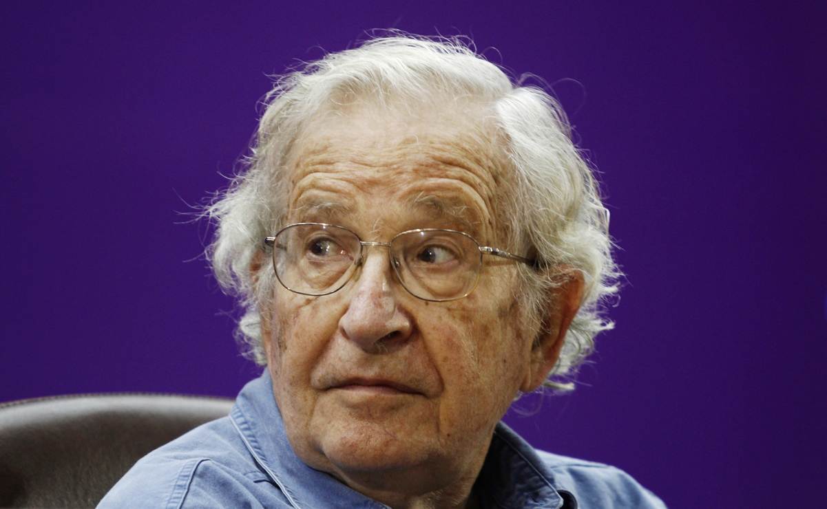 ¿Muerte de Noam Chomsky? La "fake news" en la que cayó el mundo