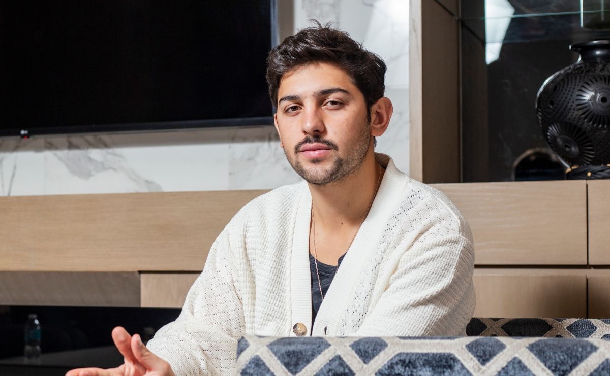 Tony Mils nos habla sobre "Escribí Esto Para Ti", su primer disco