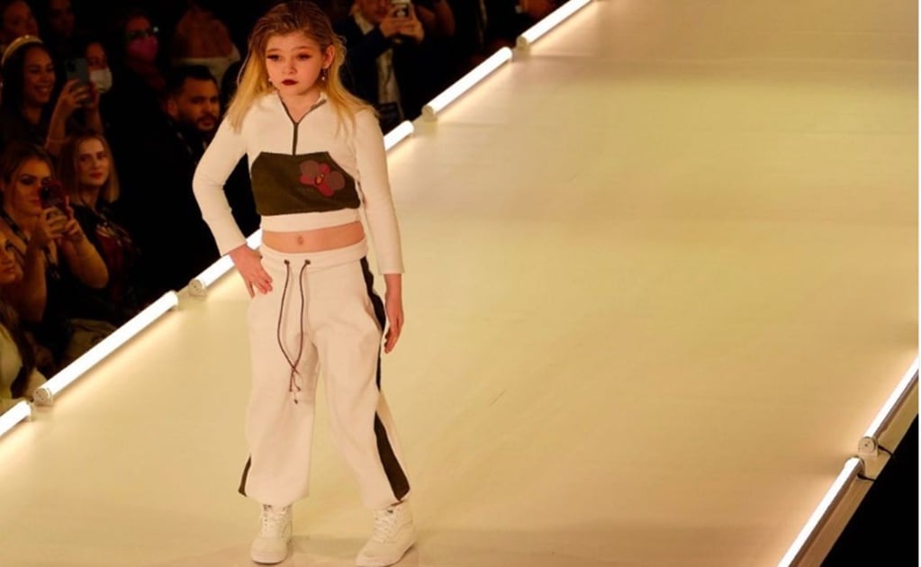 Noella McMahe, niña de 10 años se convierte en la modelo trans mas joven en New York Fashion Week