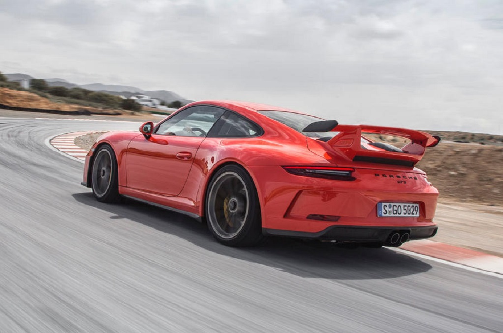 Porsche no planea electrificar su división GT