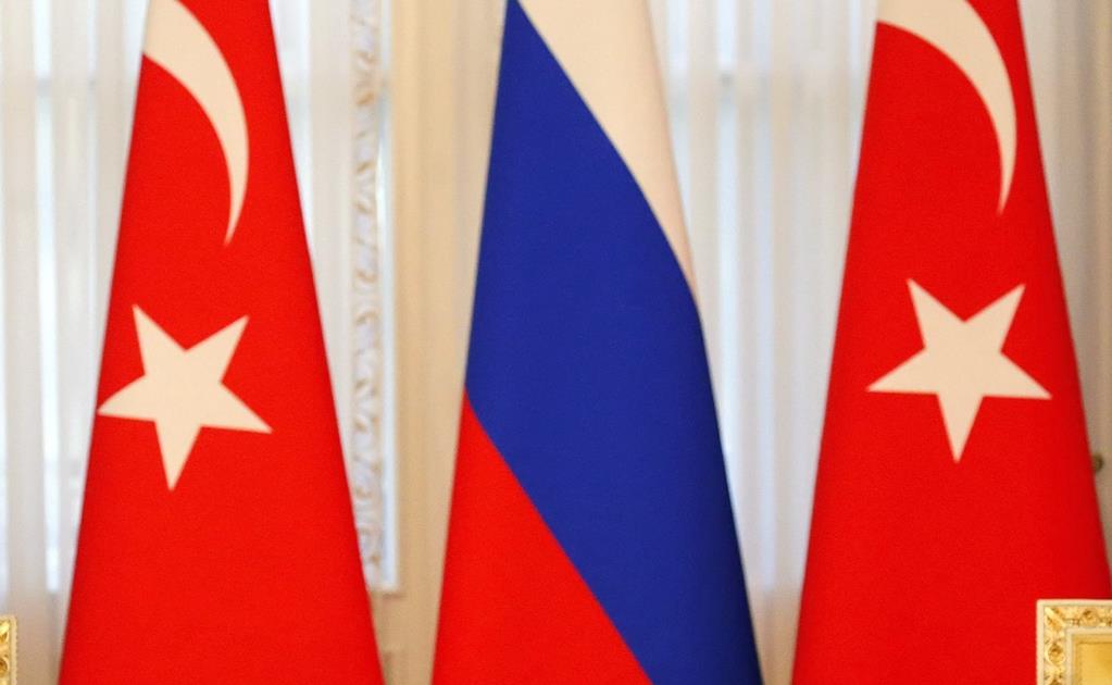 Turquía sugiere a Rusia lanzar operaciones conjuntas contra el EI 