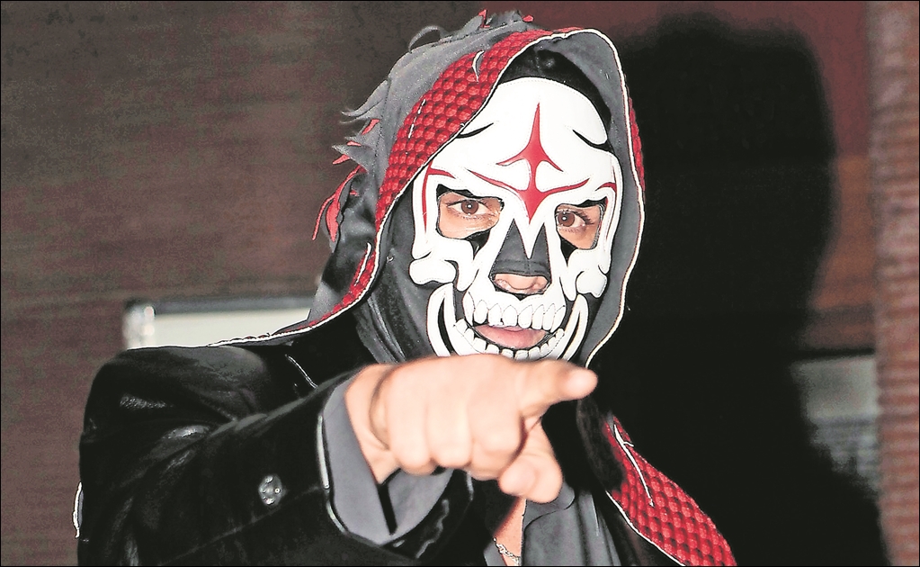 La Parka, de nuevo al quirófano