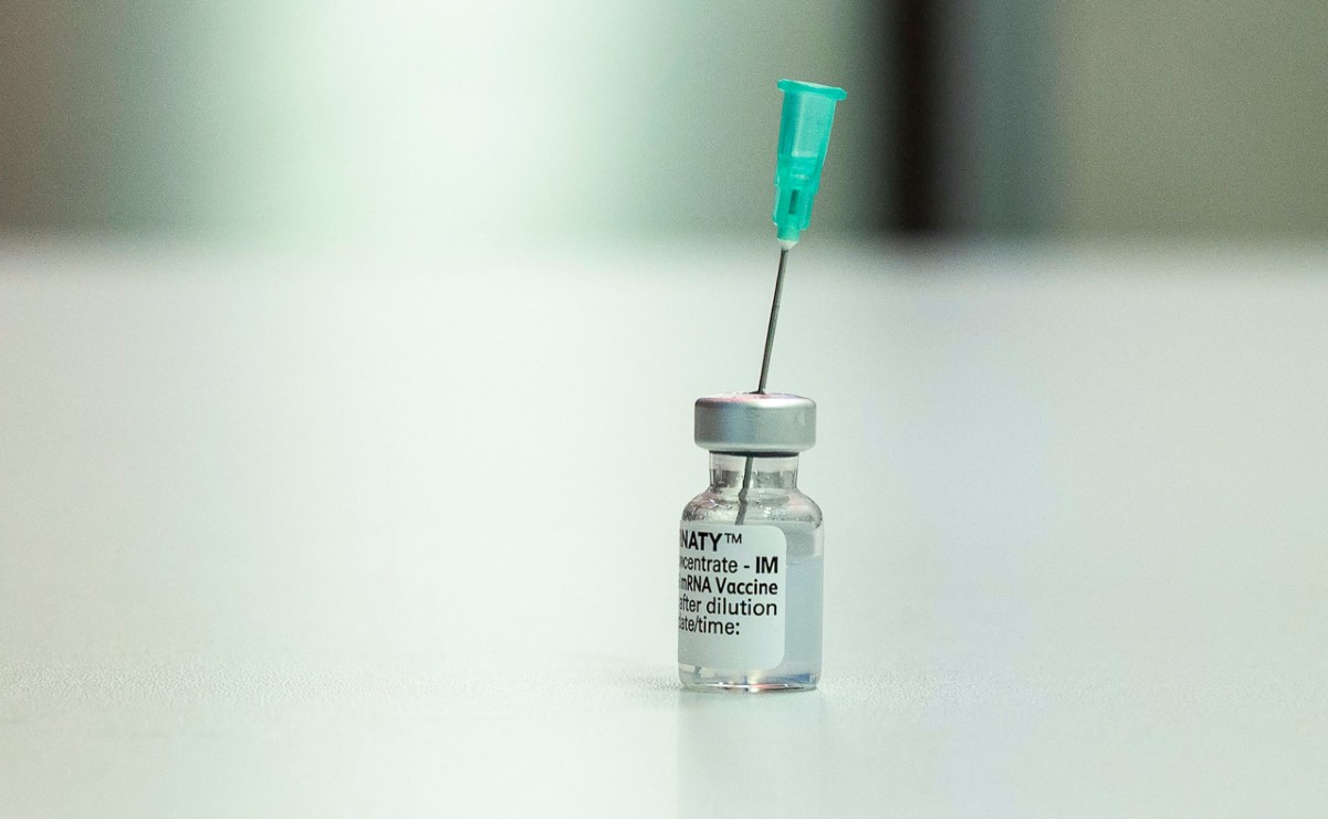 Europa aprueba vacunar con fármaco de Pfizer a niños de 12 a 15 años