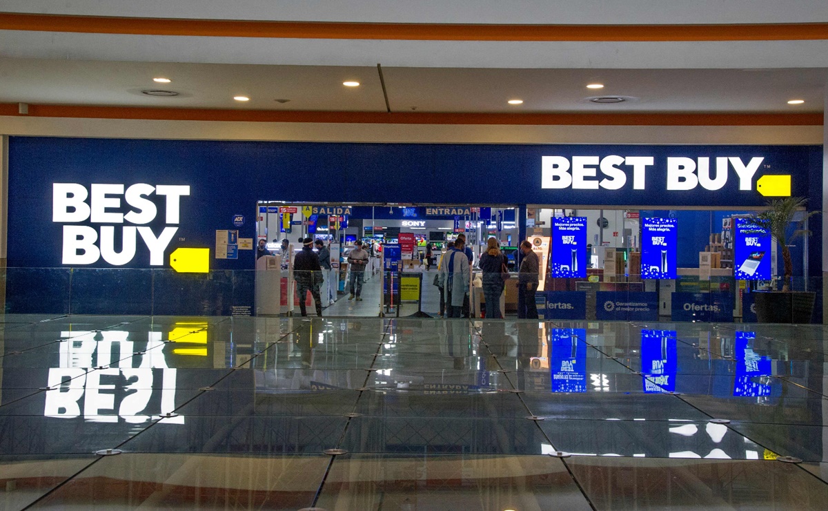 Best Buy abandona México, ¿qué pasará con sus empleados?