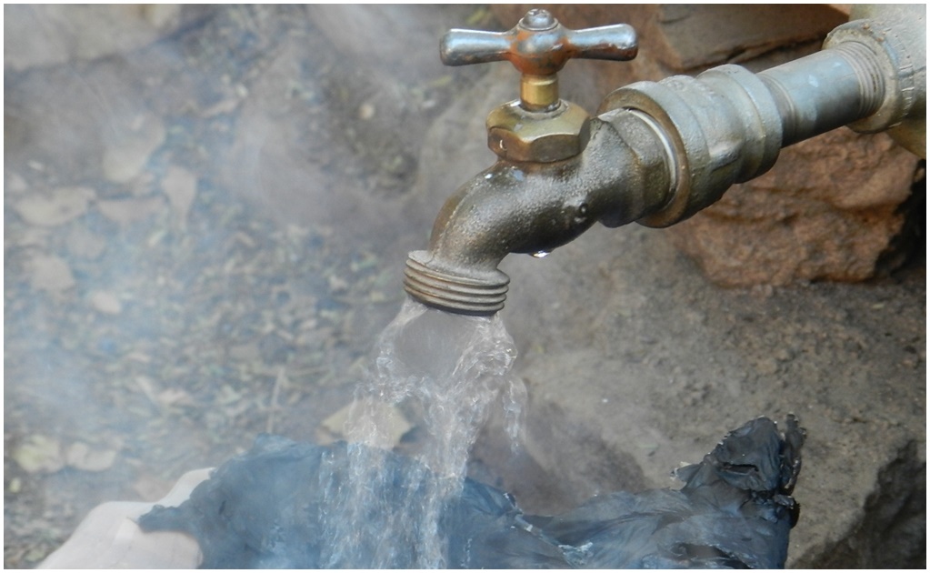 Fugas provocan hasta 50% de agua perdida en el país, señala diputado