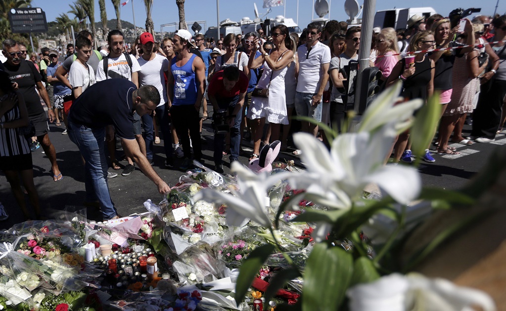 Muere otro hombre herido tras atentado en Niza 