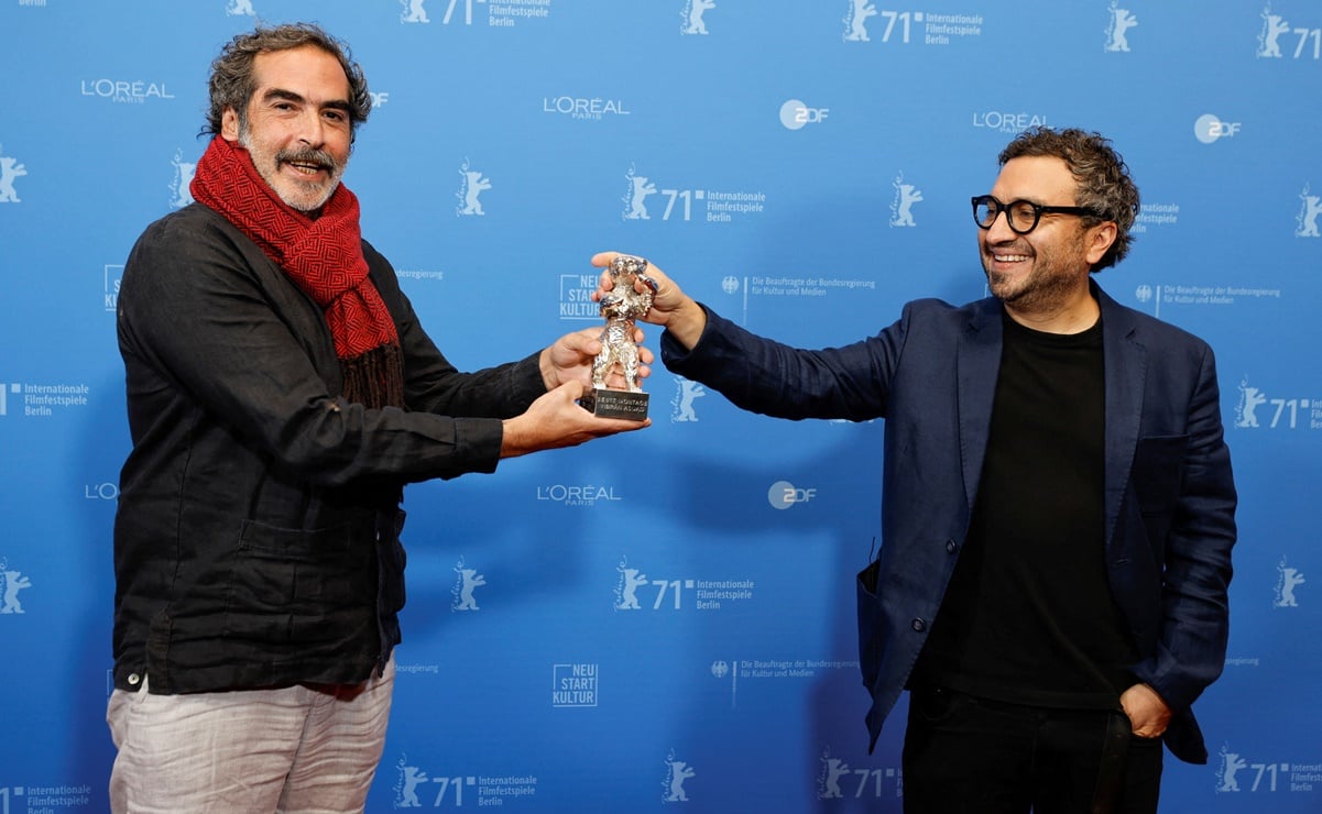 Alonso Ruizpalacios alza el Oso de Plata en una entrega atípica de la Berlinale