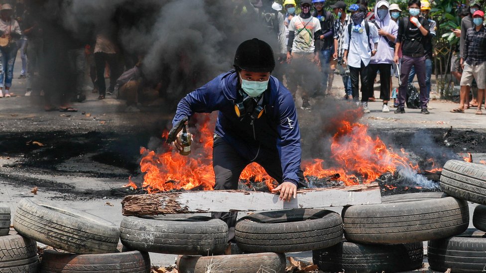 Myanmar. "Nos están matando como pájaros o gallinas"; al menos 91 muertos dejan las manifestaciones