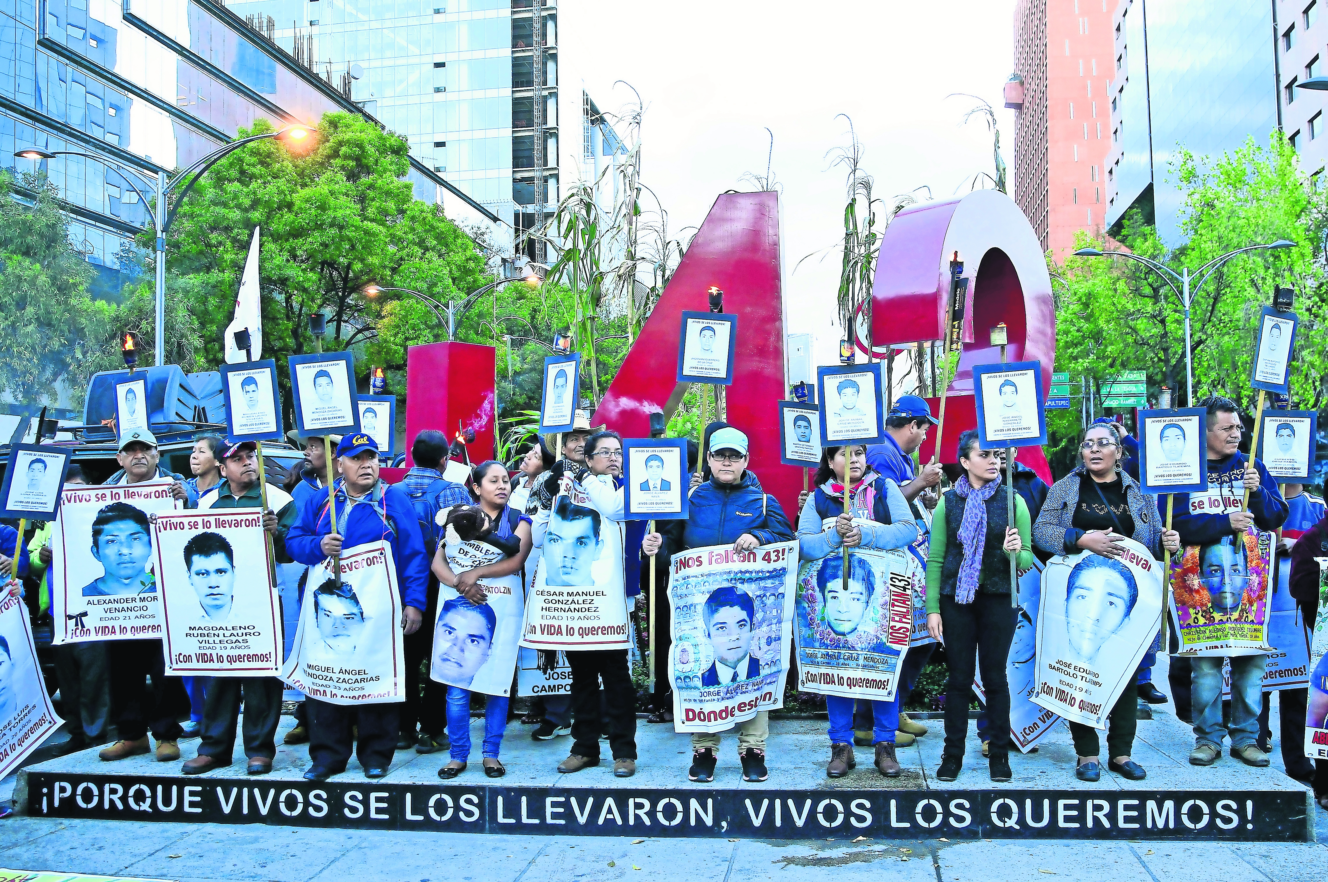 Cae general vinculado a caso de normalistas de Ayotzinapa