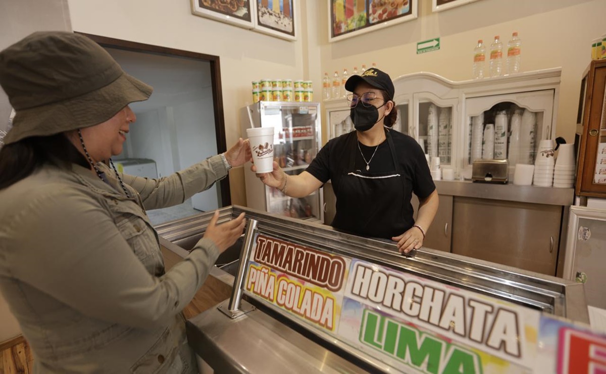 Aumenta un 50% la venta de nieves y aguas de sabor en Toluca debido al intenso calor