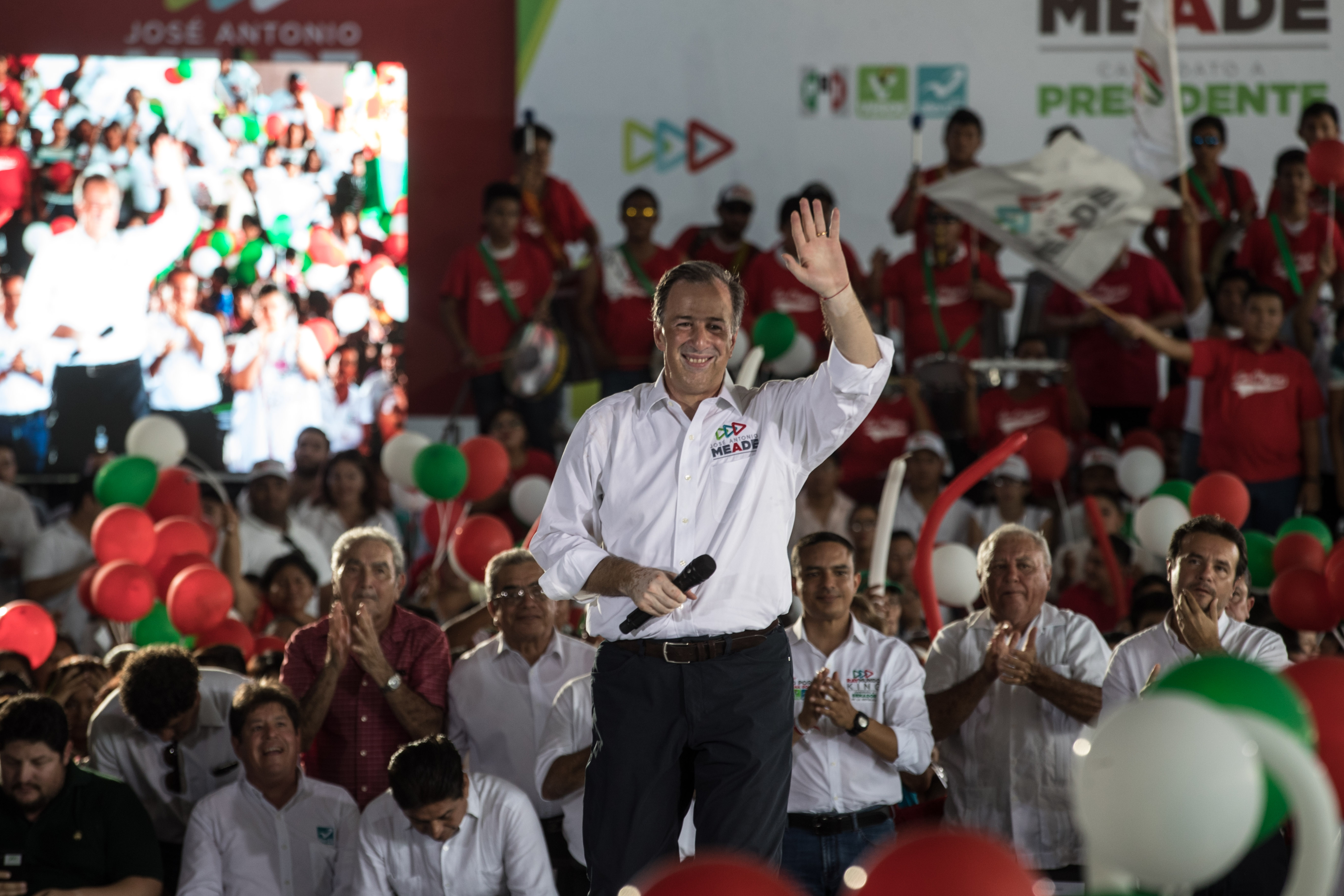 Meade se compromete a fomentar el equilibrio laboral