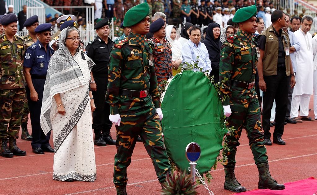 Bangladesh rinde homenaje a víctimas de ataque 