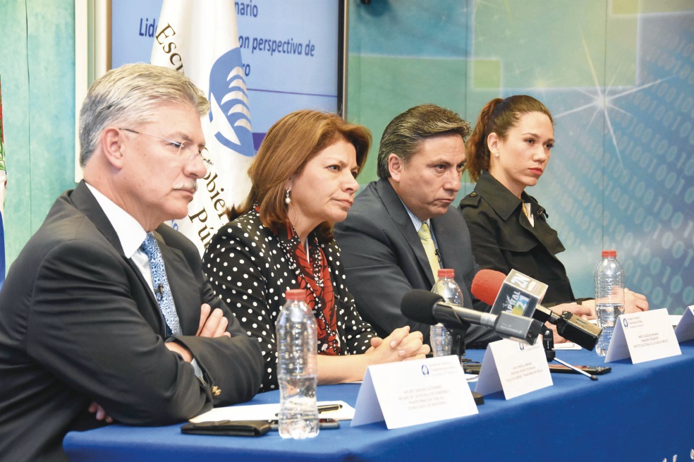 Chinchilla ve positivo que una mujer busque la Presidencia