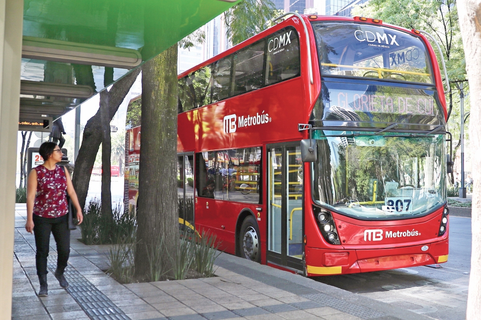 Amparos por L7 del Metrobús enredan a CDMX