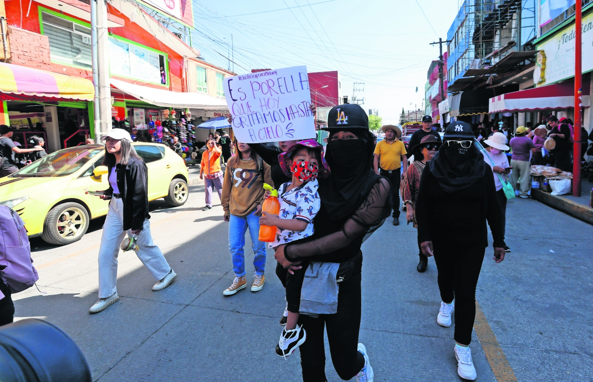 Colectivos piden justicia por feminicidio de Melany; exigen a alcalde más seguridad en Xonacatlán
