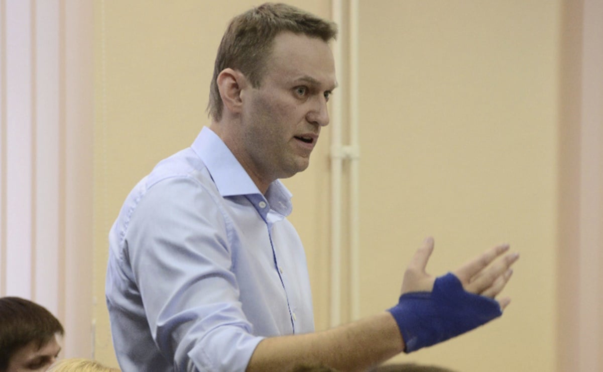 Condenan a Alexéi Navalni, opositor de Putin, a tres años y medio de prisión