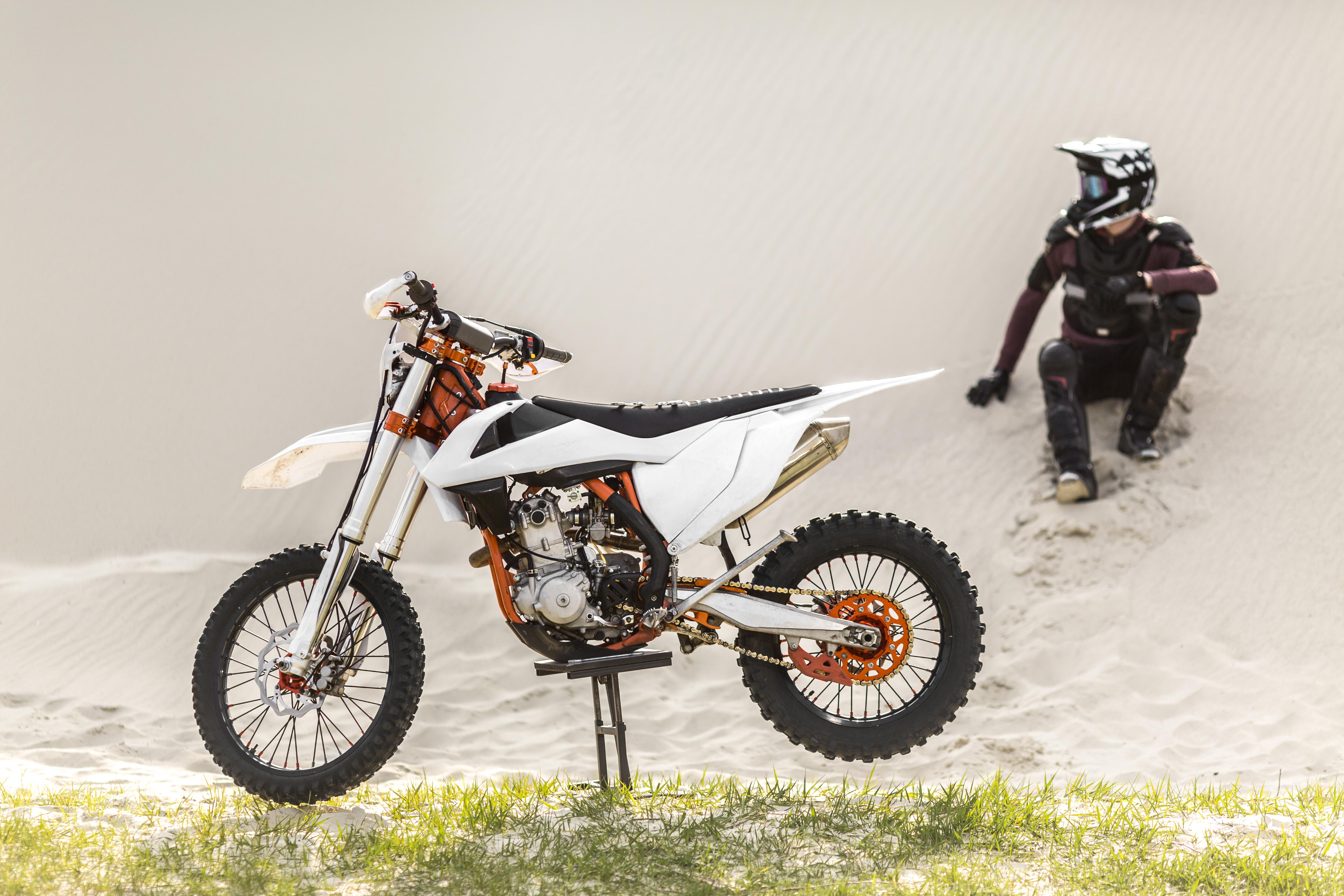 Qué es una moto Off Road y cuáles son sus características