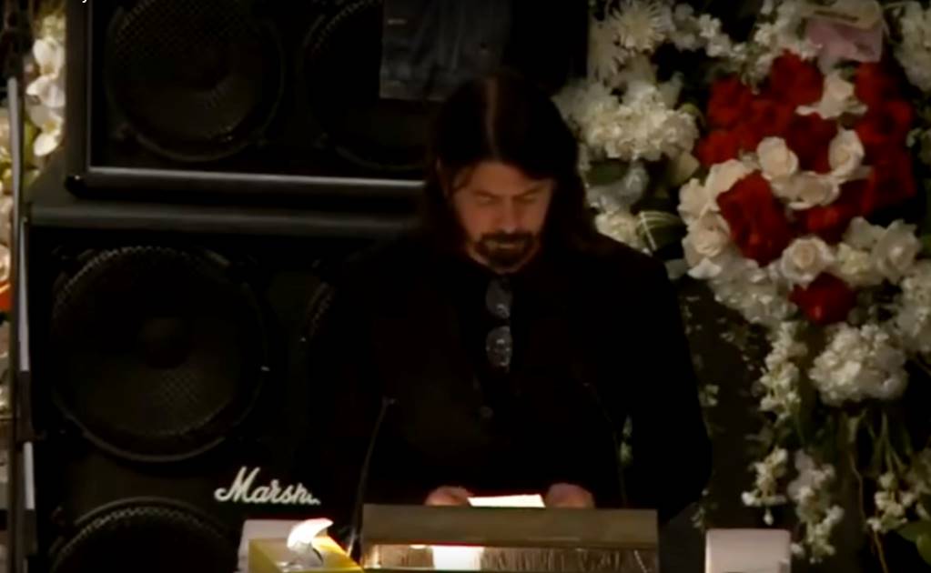 Dave Grohl y Slash ríen y lloran por Lemmy Kilmister