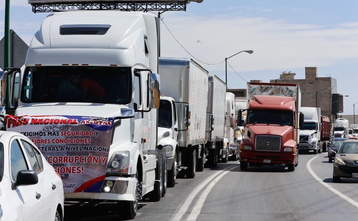 Transportistas alistan bloqueos en la carretera México-Toluca; exigen más seguridad en carreteras