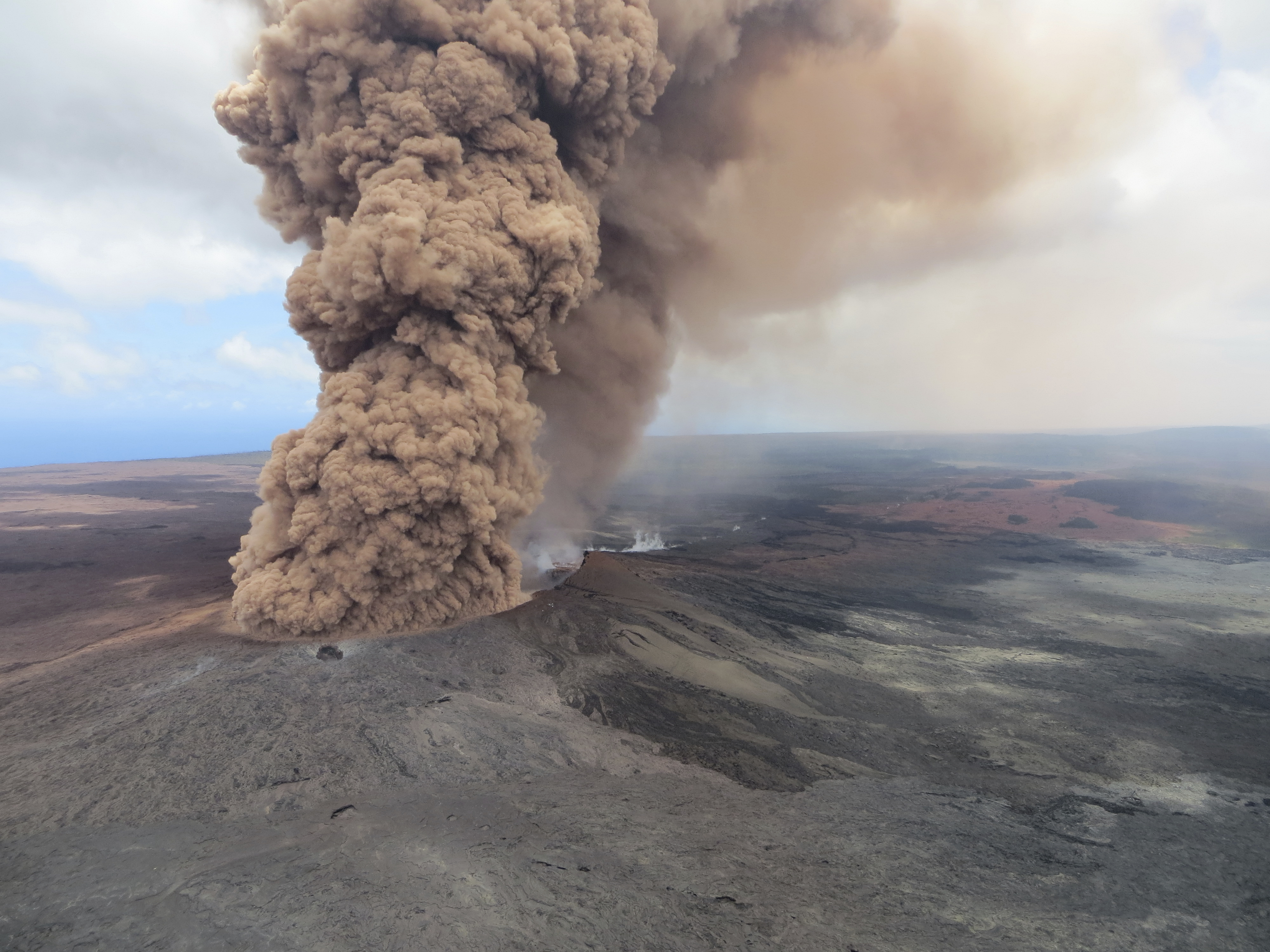 El volcán Kilauea, la ardiente morada de una diosa que desató alarma en Hawai