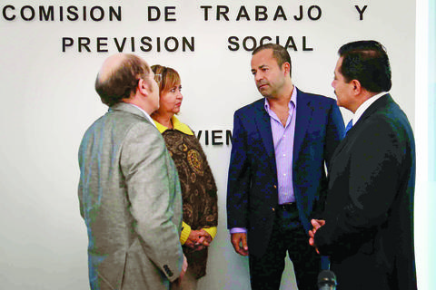 Aprueba solicitudes de pensiones