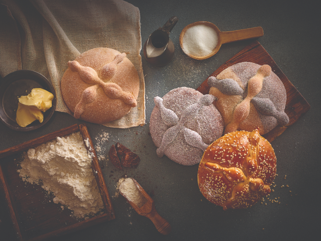 ¿Antojo de pan de muerto? Aquí encontrarás de azúcar, ajonjolí, chocolate y hasta marmoleado