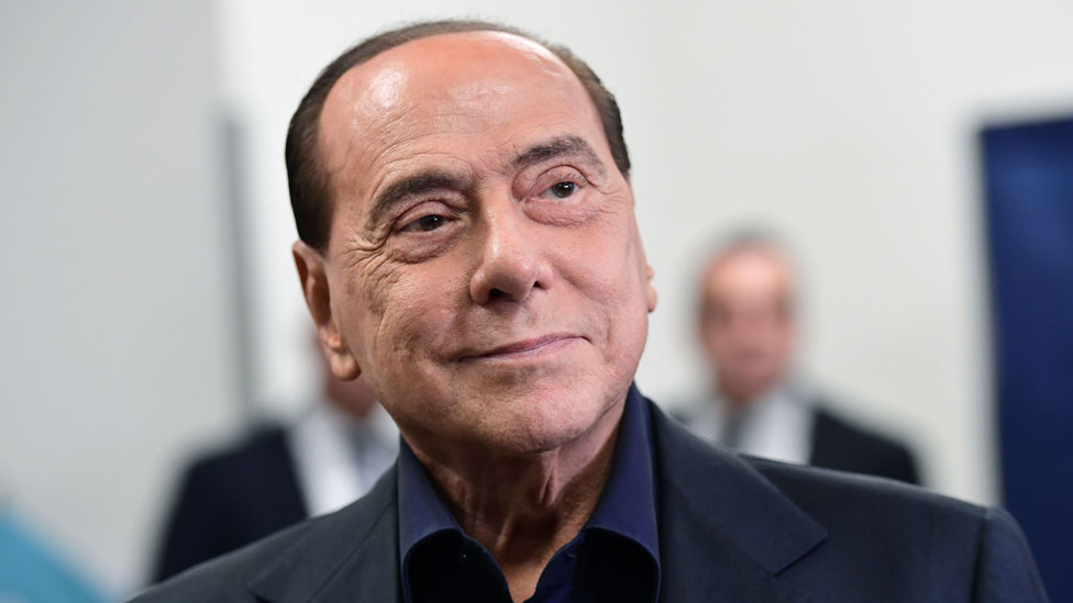 Berlusconi, el  hombre escándalo que definió a Italia