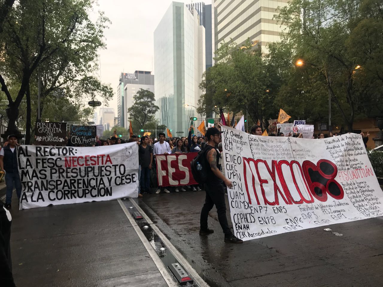 ​Concluye mitin y "Marcha del Silencio" en el Zócalo