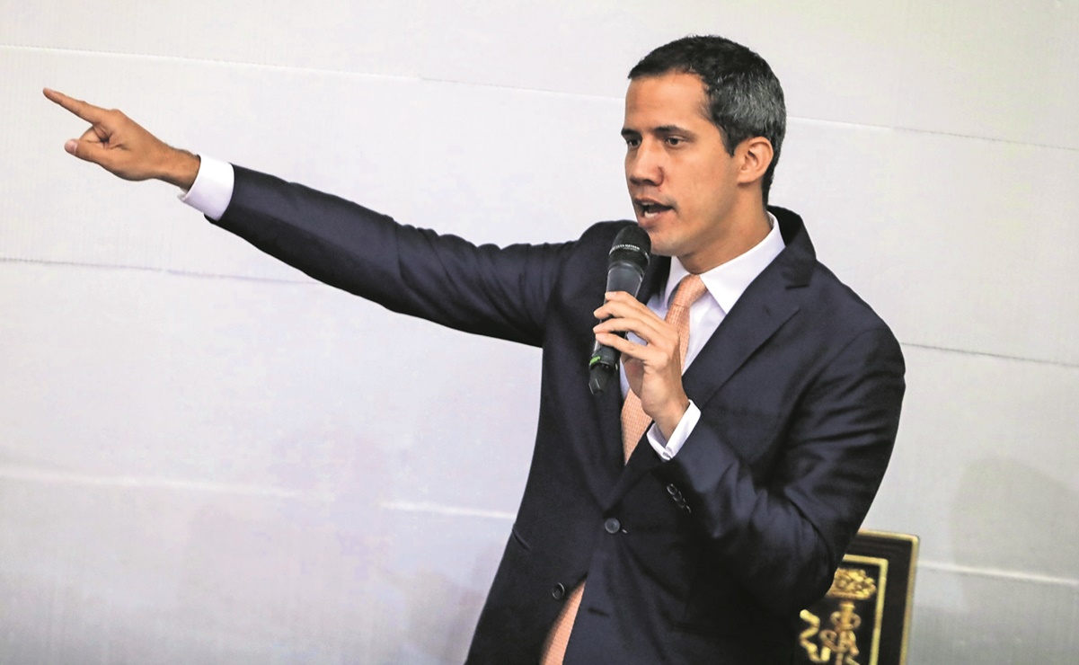 Maduro, no controlas nada, critica Guaidó tras salida del país de Leopoldo López