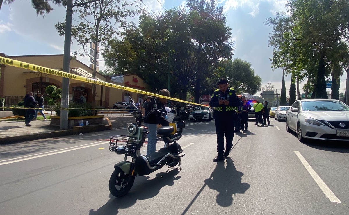 Conductor de bicimoto muere arrollado por camión en Coyoacán; el chofer es detenido
