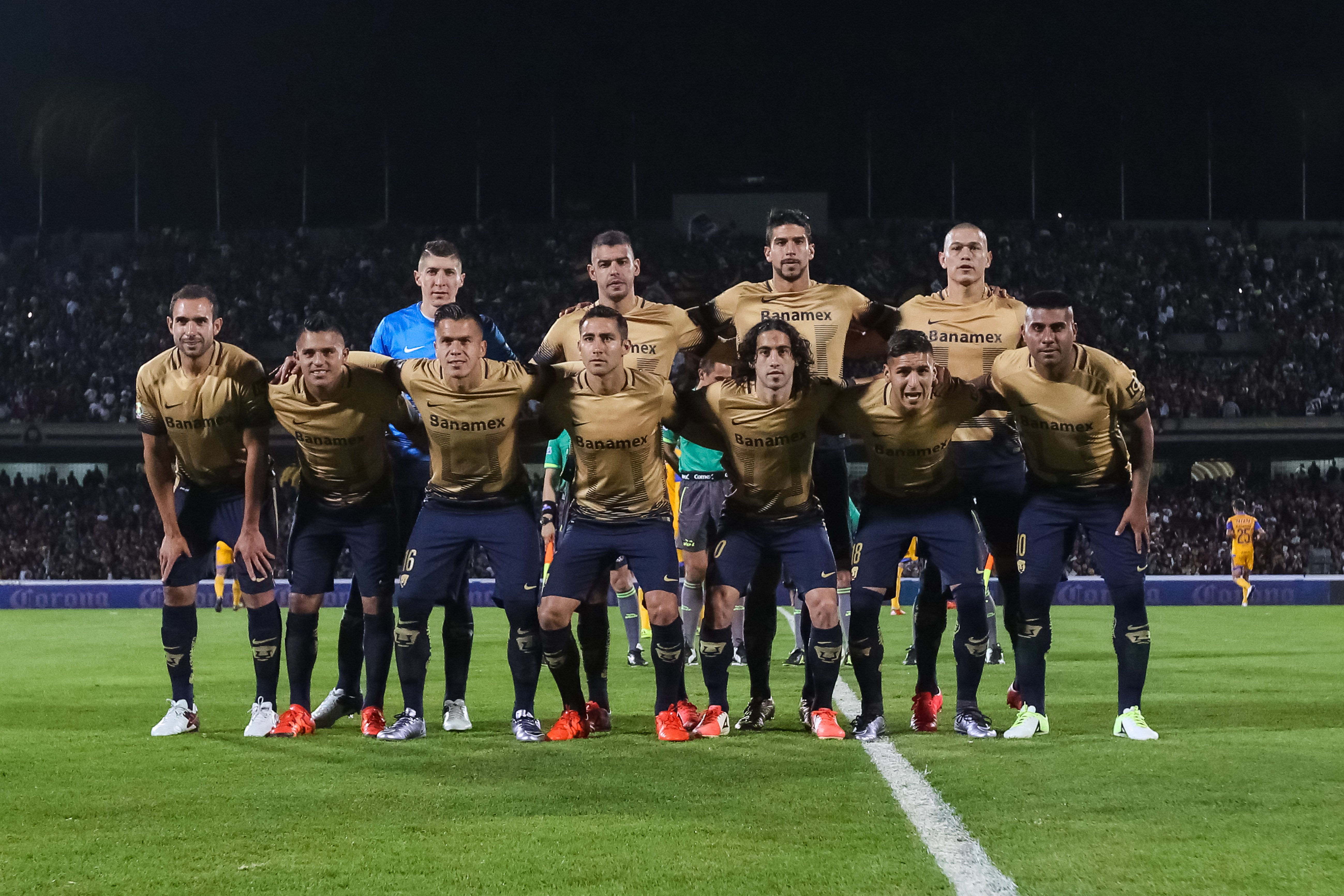 Exjugador de Pumas explota contra Nicolás Castillo