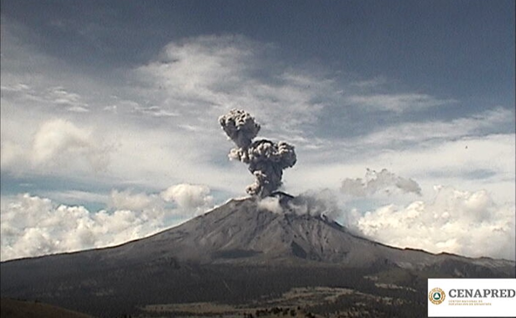 Popocatépetl presenta nueva explosión y emisión de ceniza