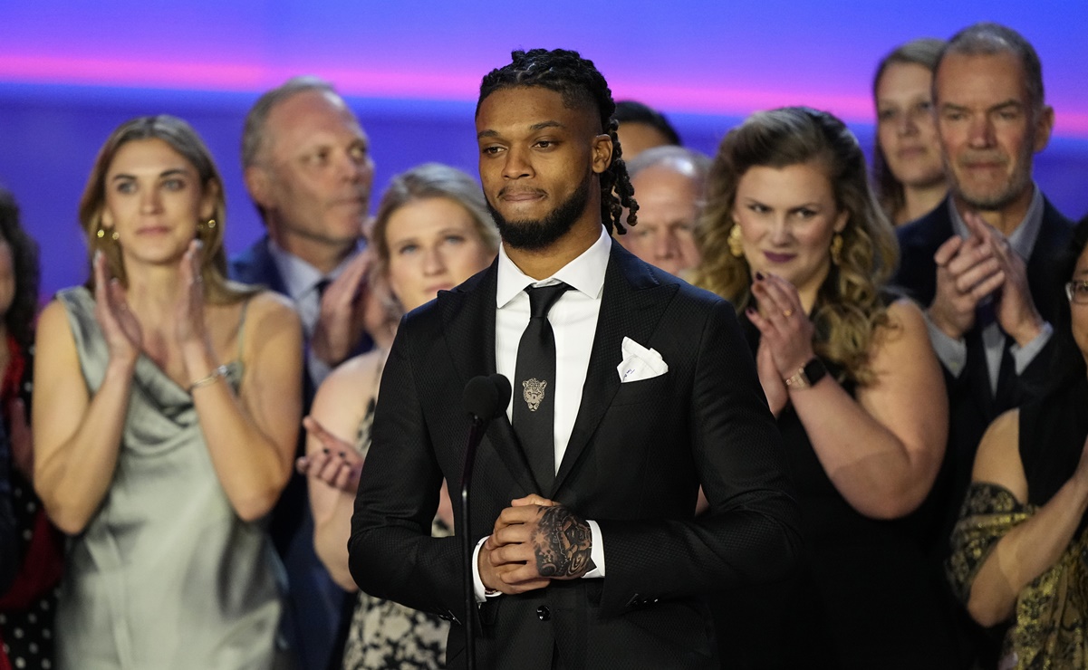 NFL: Damar Hamlin recibe el premio George Halas por superar la adversidad